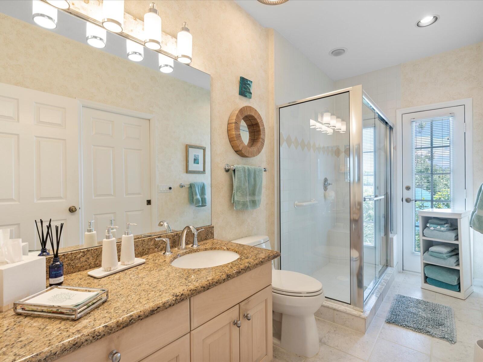 COUNTRY CLUB POINT - Residential