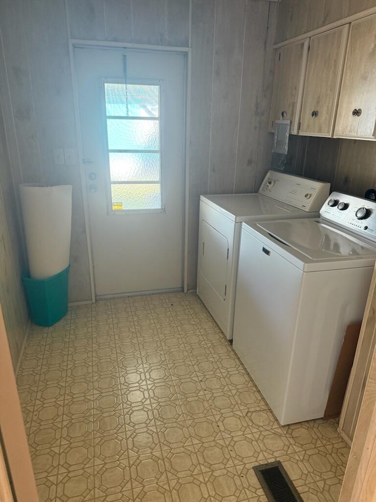 SPANISH LAKES GOLF VILLAGE - Residential