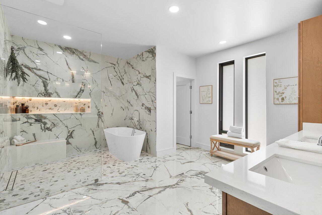 FOXE CHASE - Residential
