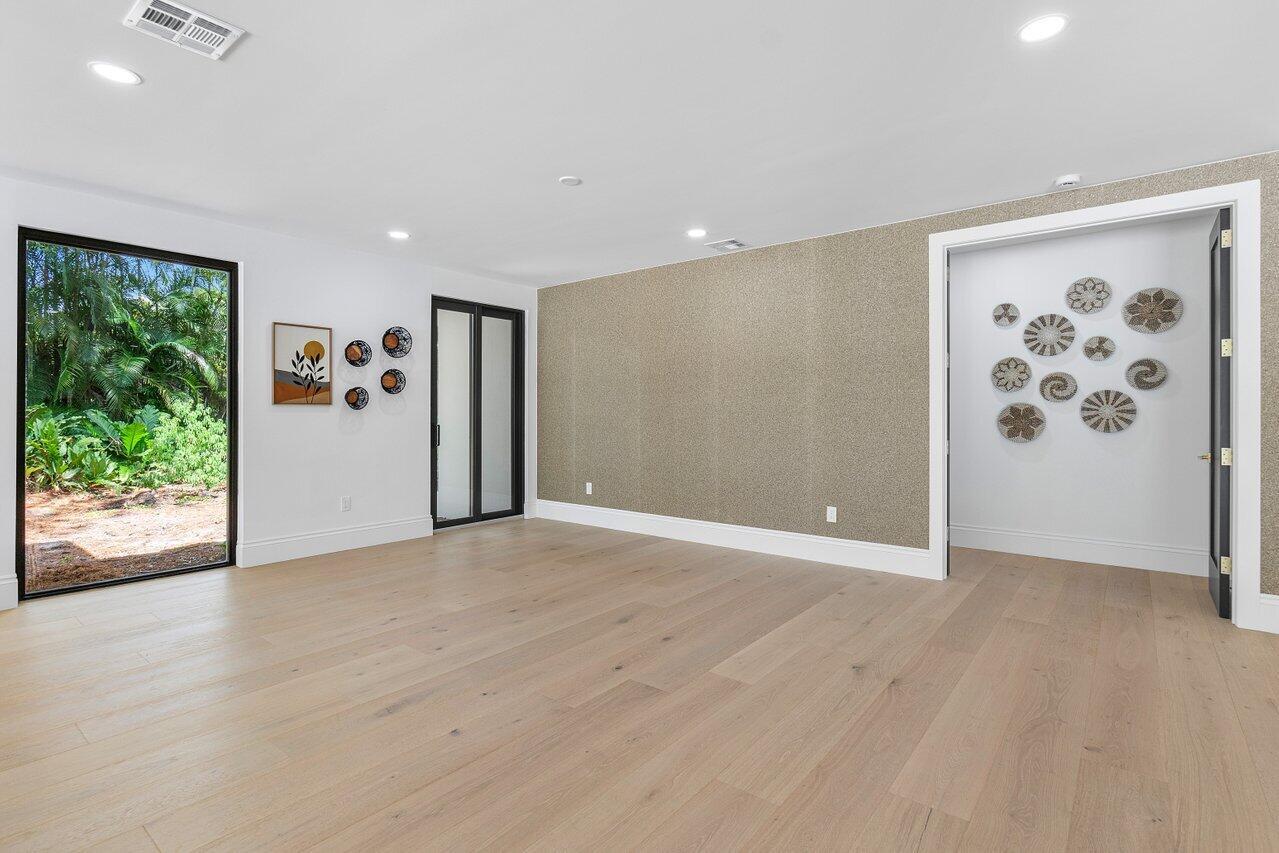FOXE CHASE - Residential