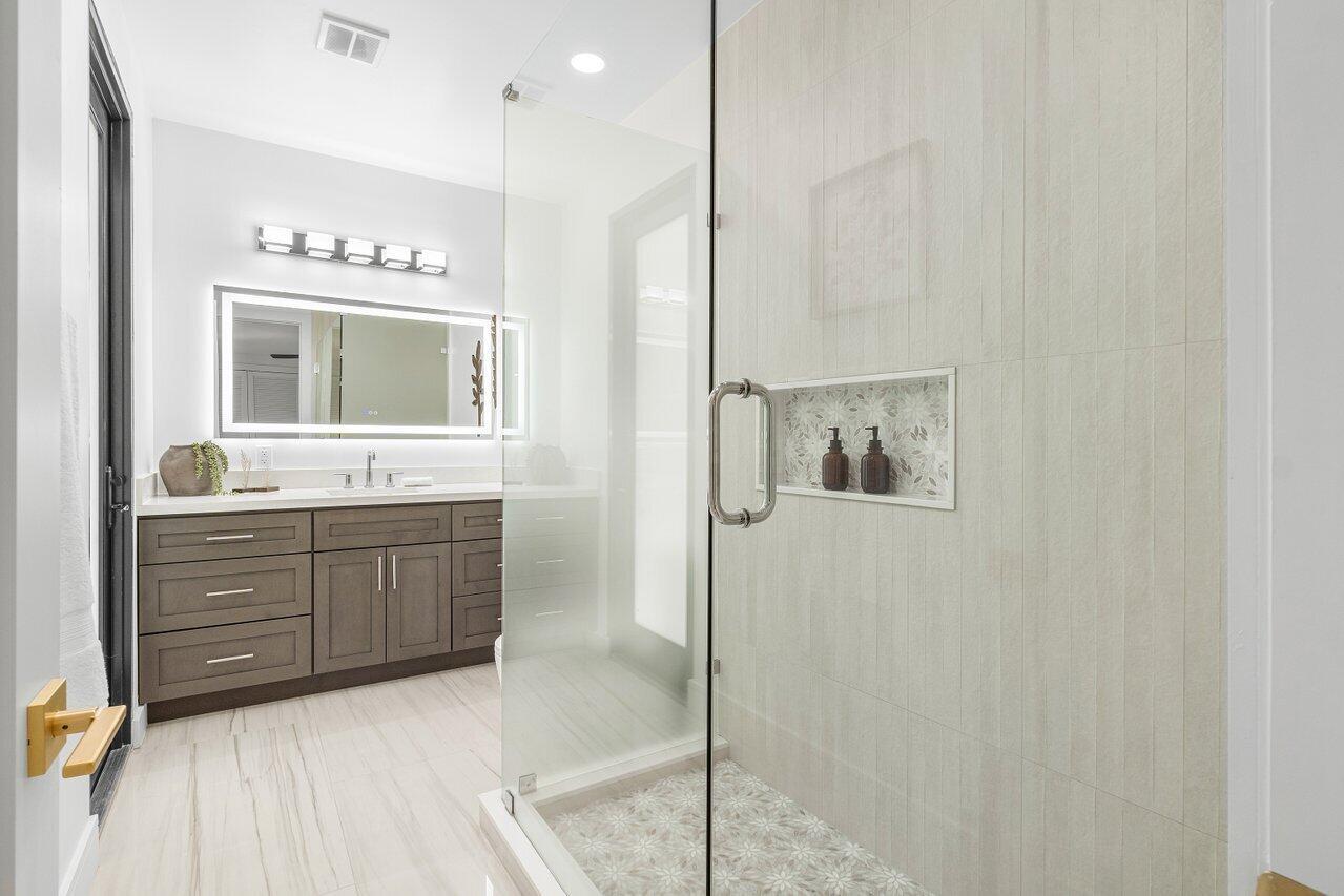 FOXE CHASE - Residential