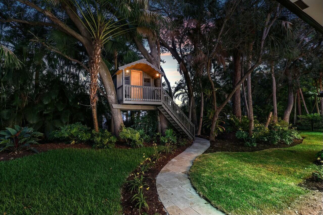 FOXE CHASE - Residential