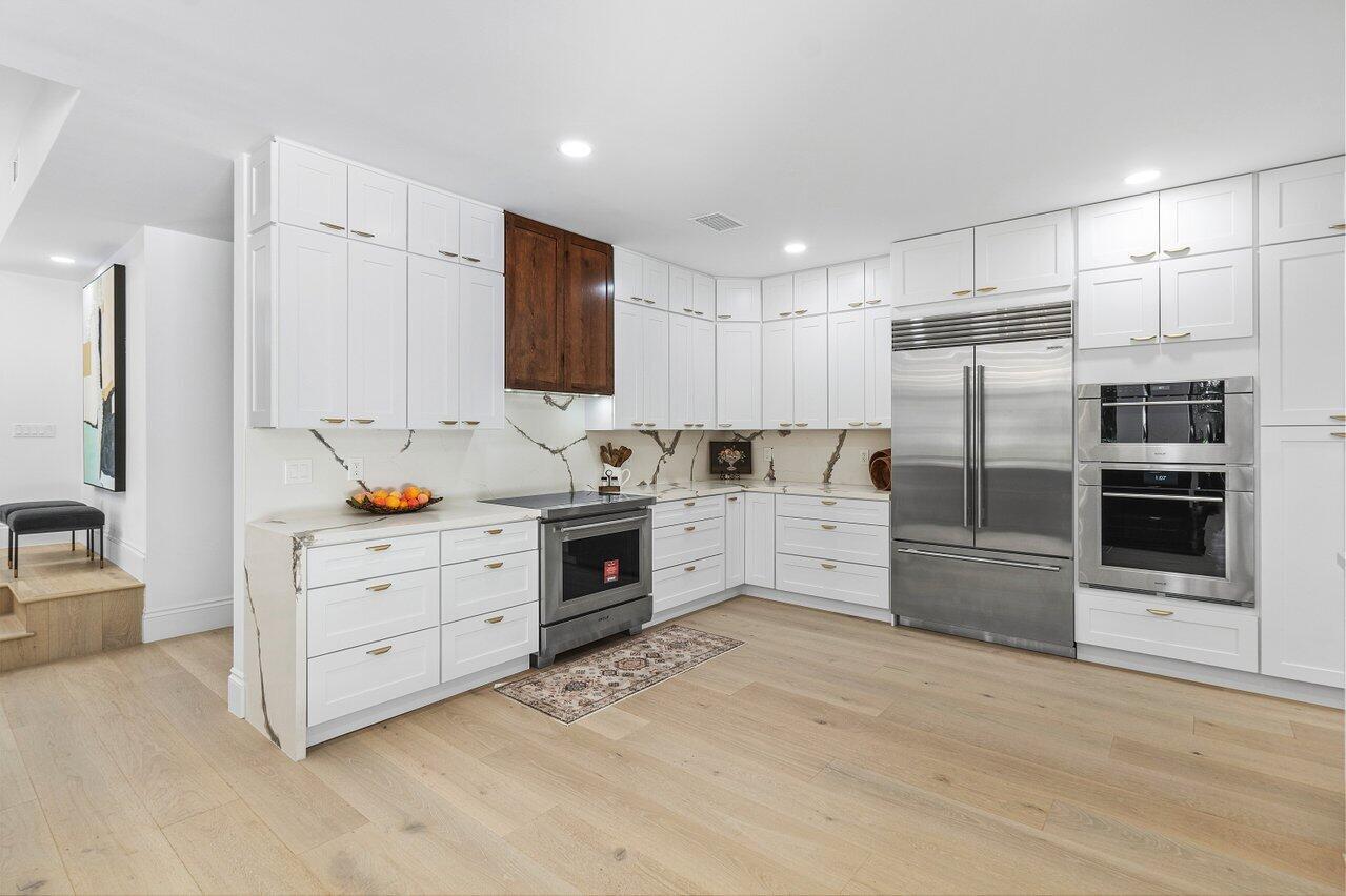 FOXE CHASE - Residential