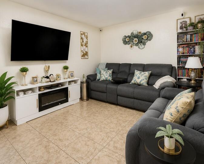 LAKEWOOD OF PALM SPRINGS - Residential
