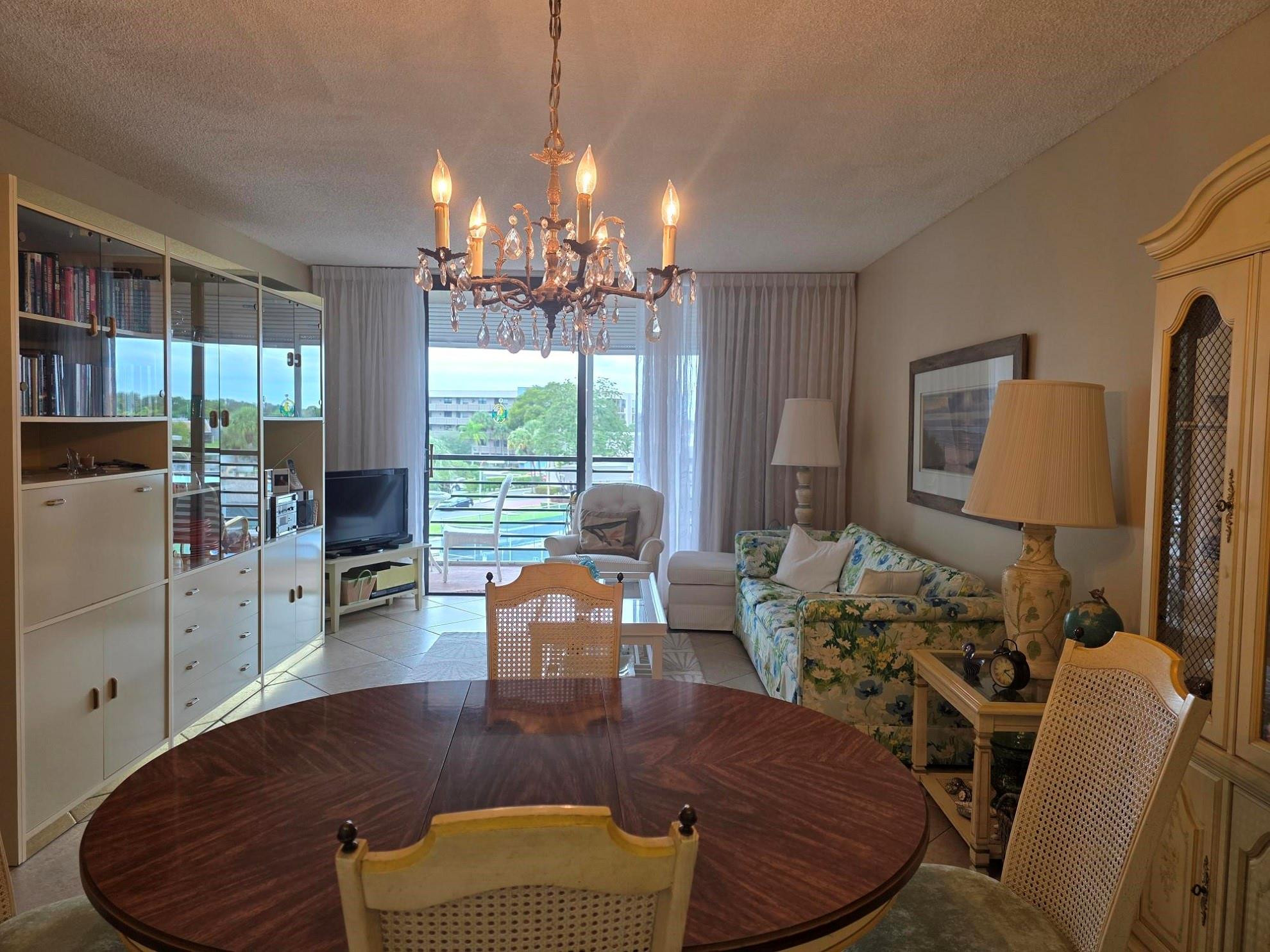 COLONY POINT - Residential