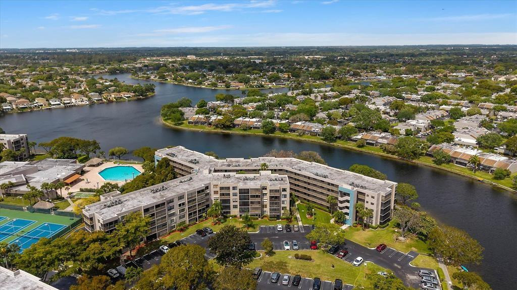 COLONY POINT - Residential