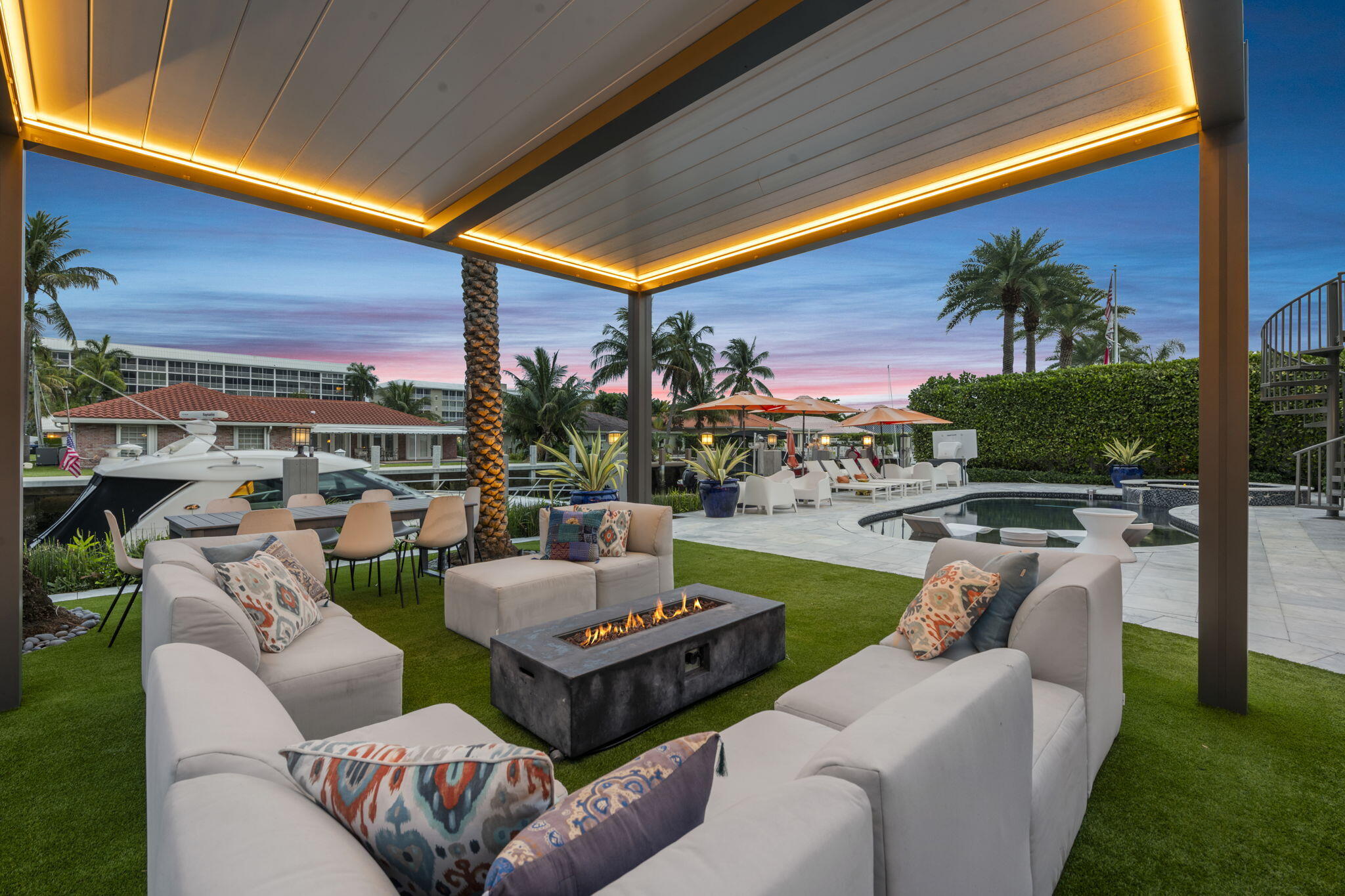 CORAL RIDGE COUNTRY CLUB - Residential
