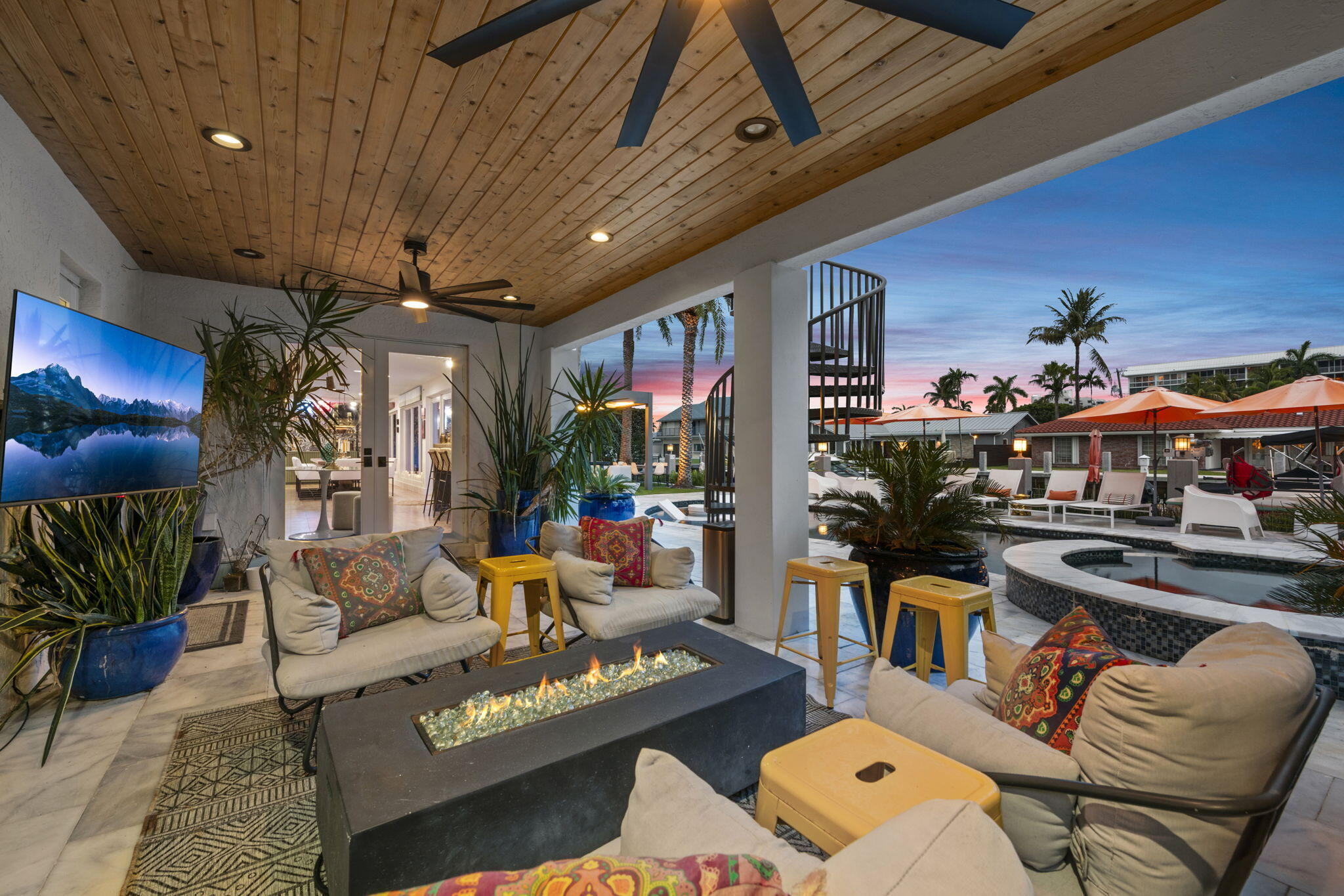 CORAL RIDGE COUNTRY CLUB - Residential