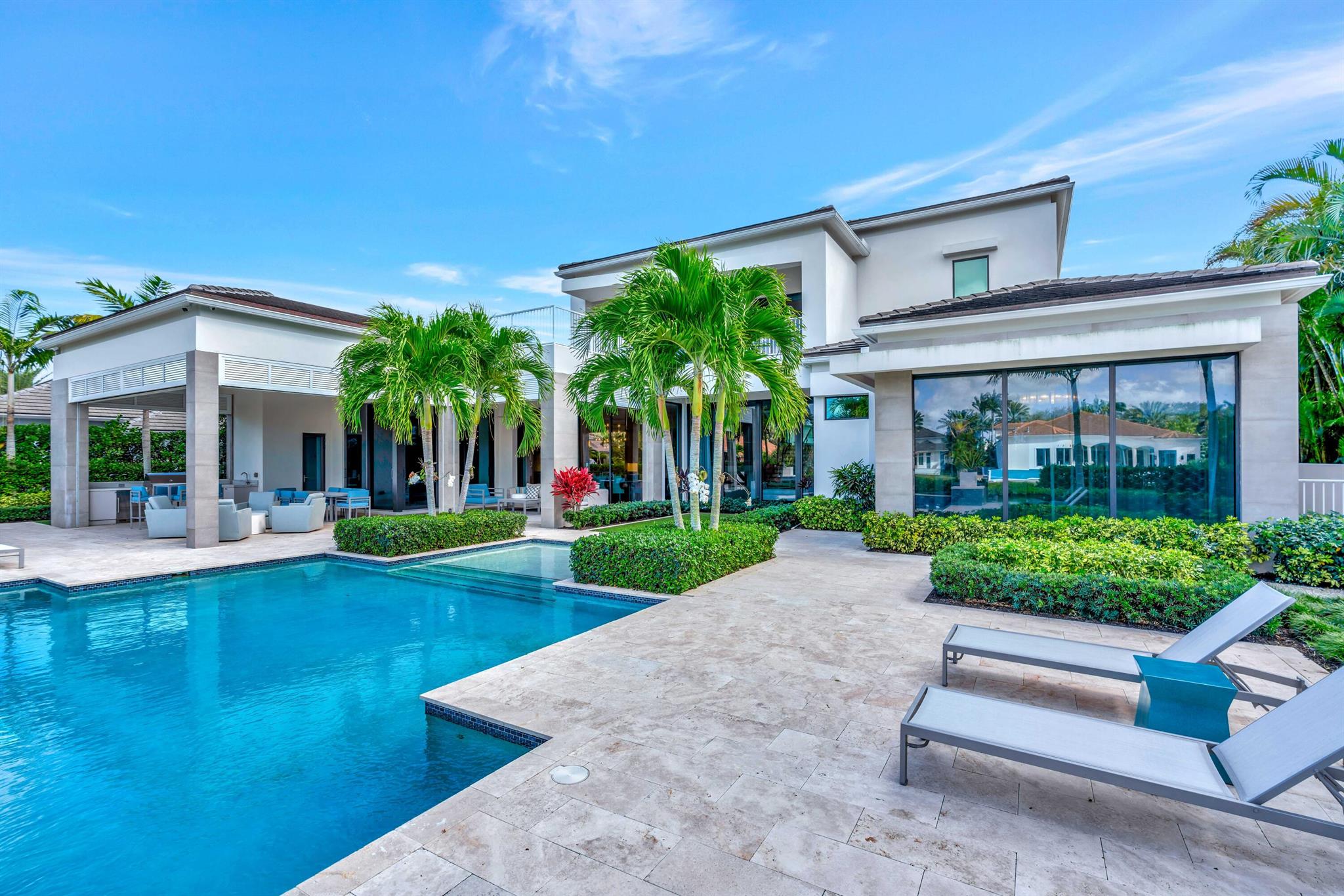 ADMIRALS COVE - Residential