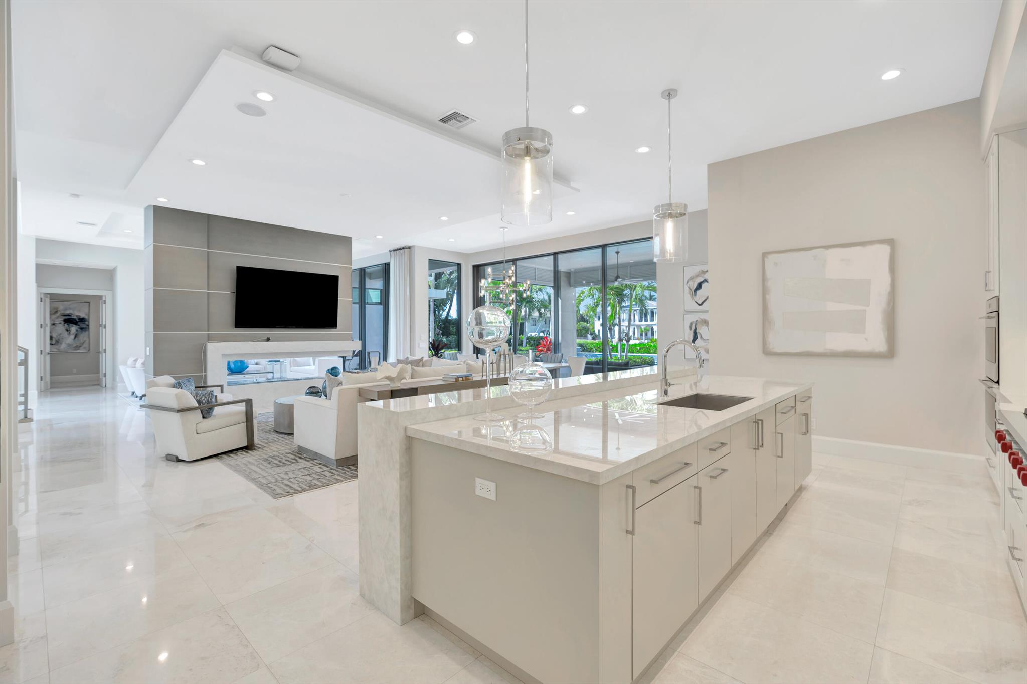 ADMIRALS COVE - Residential