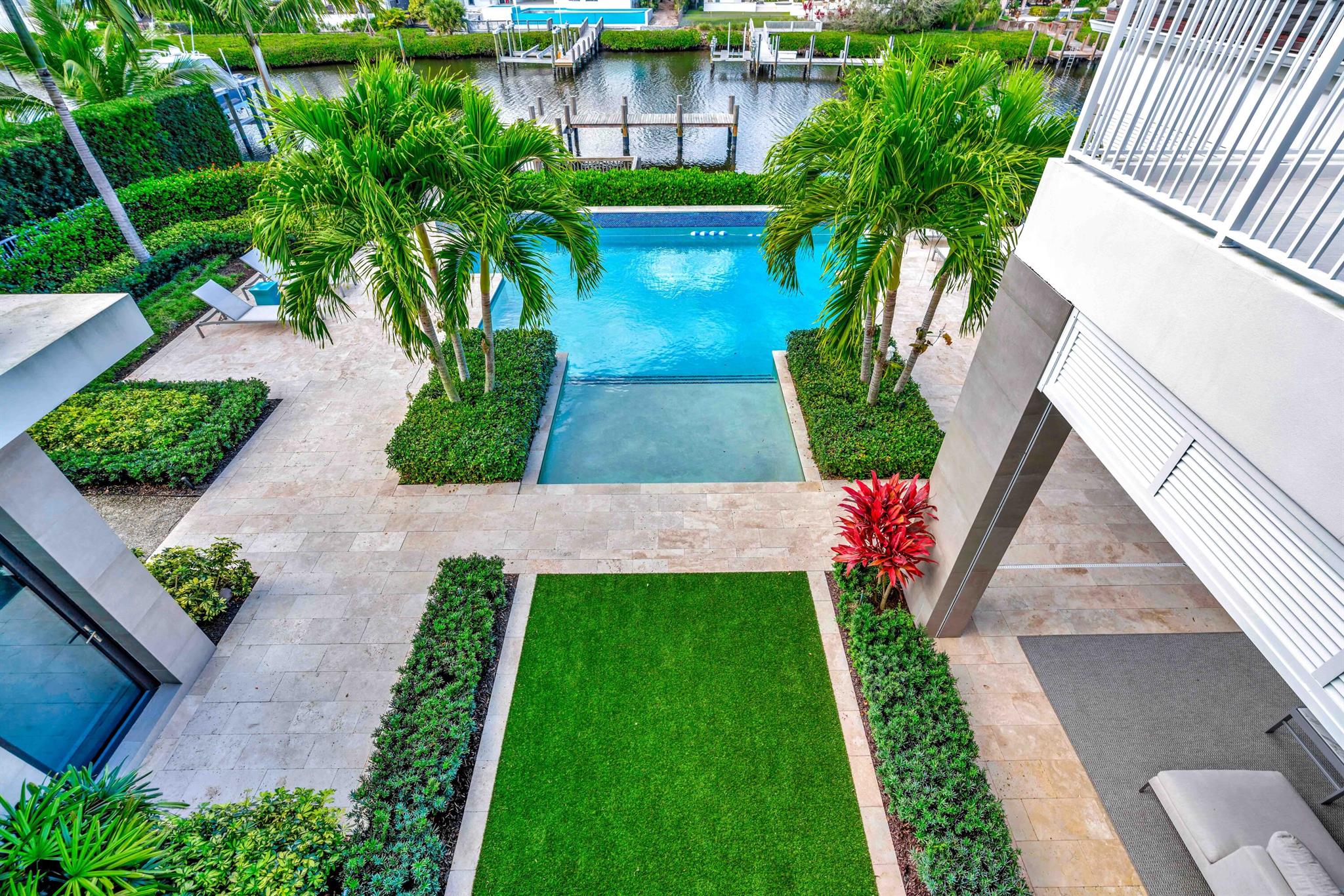 ADMIRALS COVE - Residential