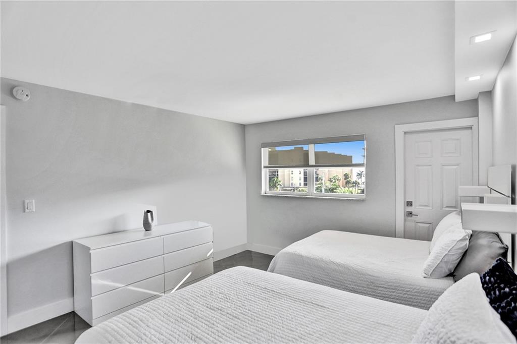 Hillsboro Island House - Residential