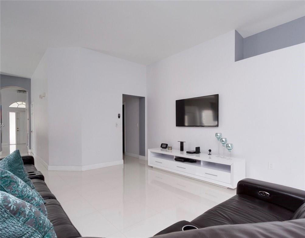 PEMBROKE FALLS PHASE 7 - Residential Lease