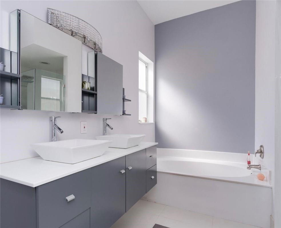 PEMBROKE FALLS PHASE 7 - Residential Lease