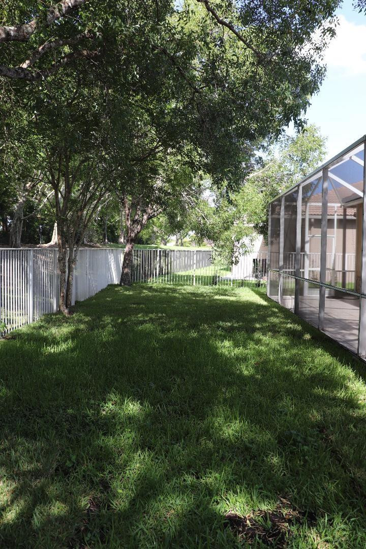 ISLES AT WESTON - Residential Lease