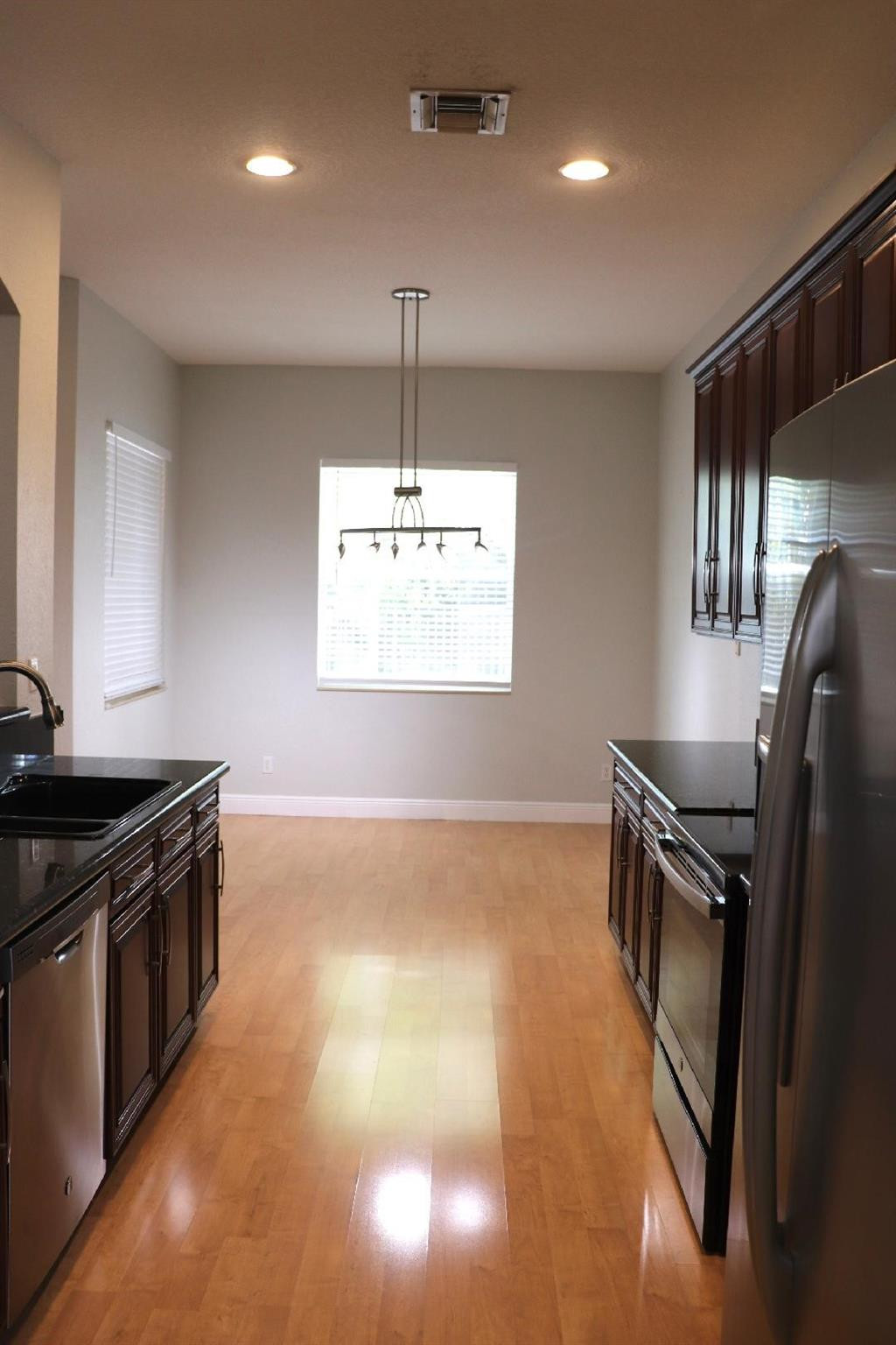 ISLES AT WESTON - Residential Lease