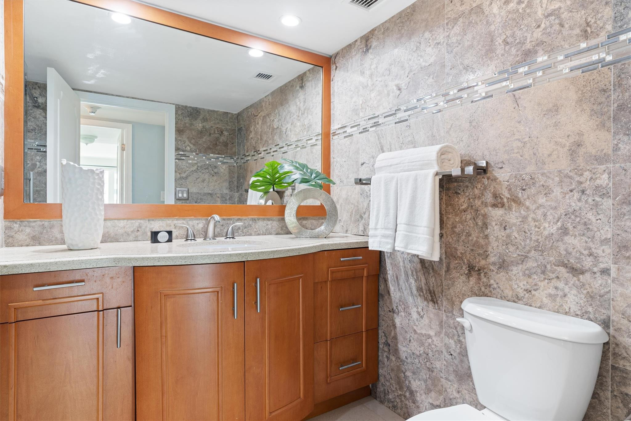 GALLEON CONDO - Residential Lease