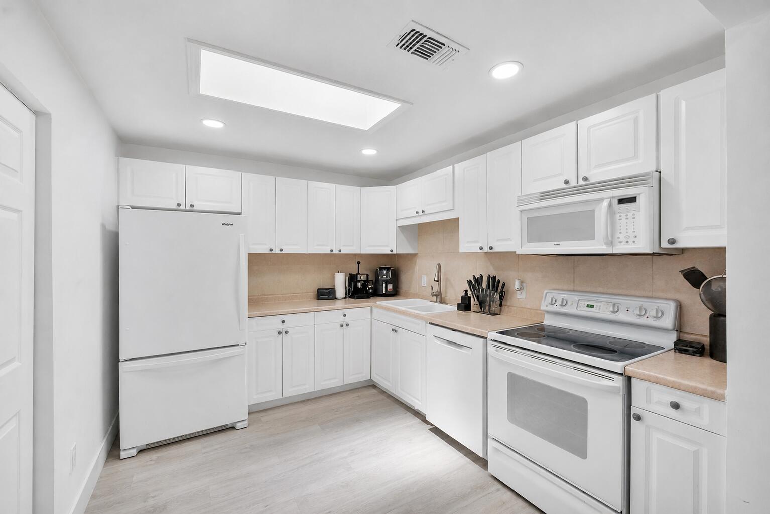 SANDALFOOT COVE SEC 10 - Residential