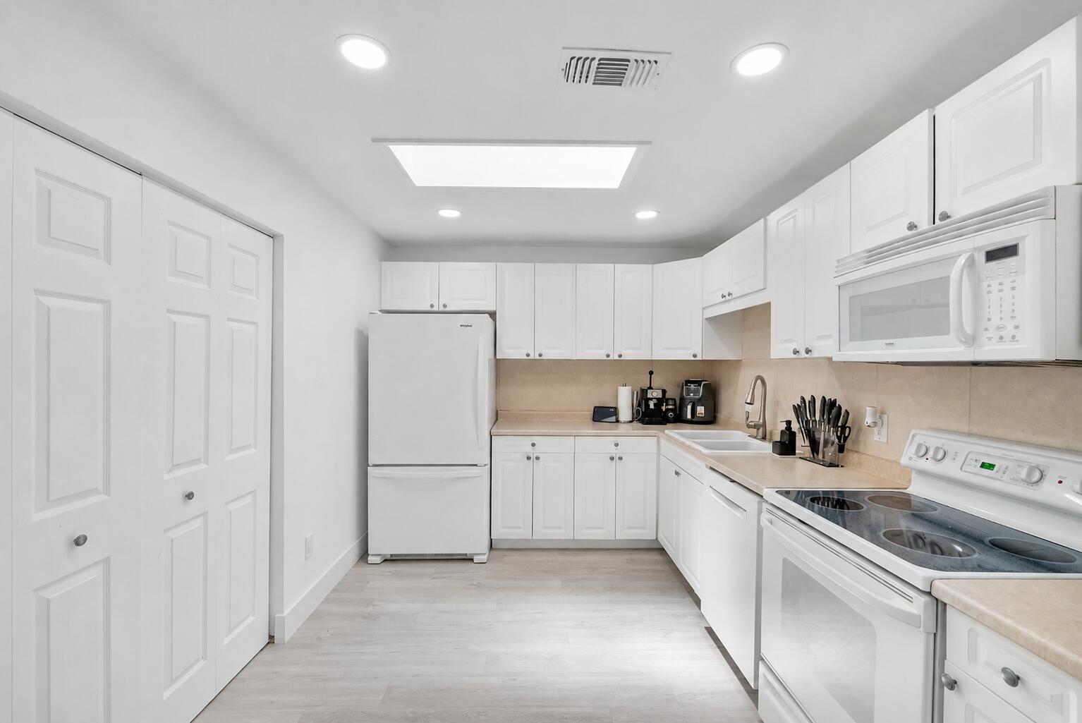 SANDALFOOT COVE SEC 10 - Residential