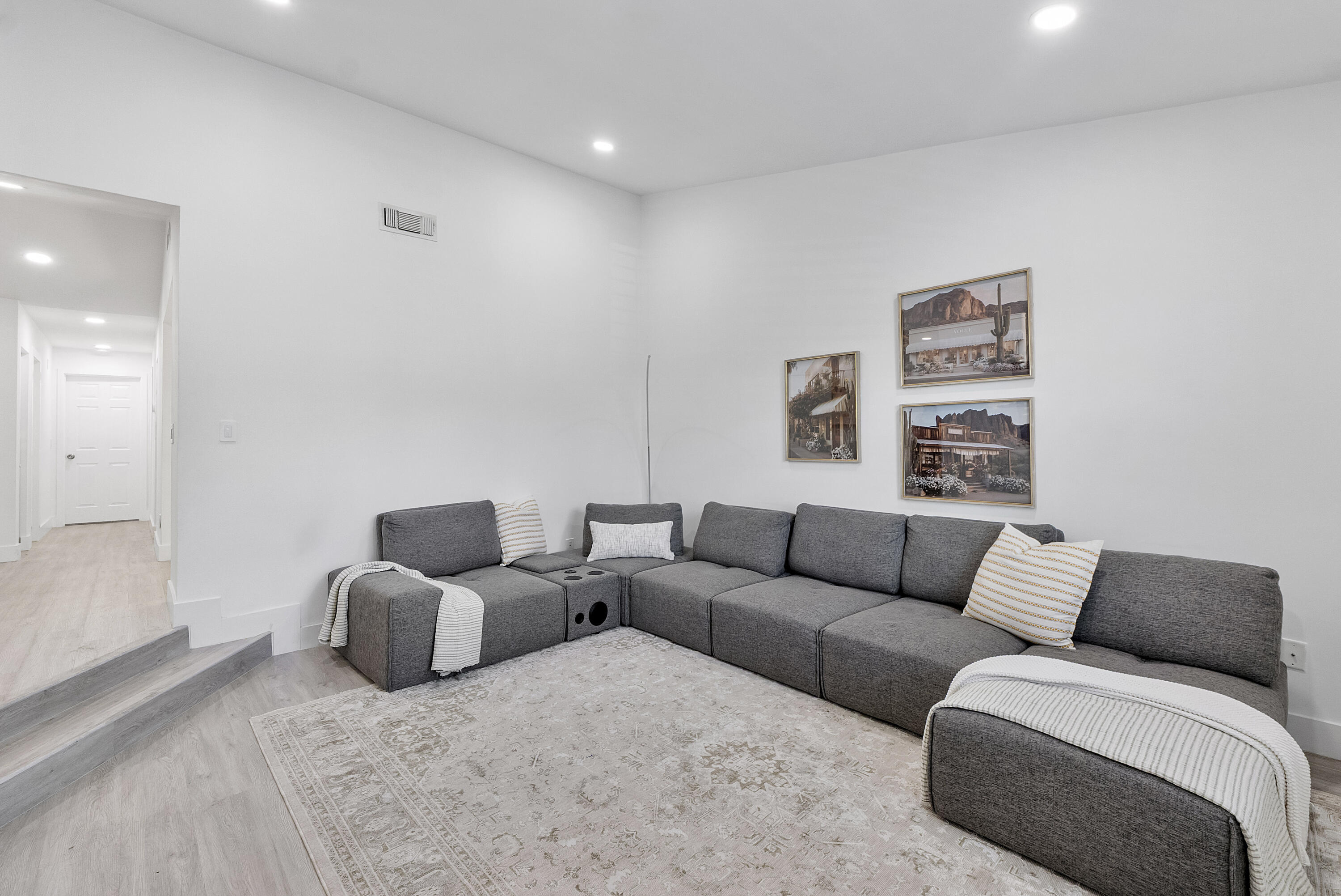 SANDALFOOT COVE SEC 10 - Residential