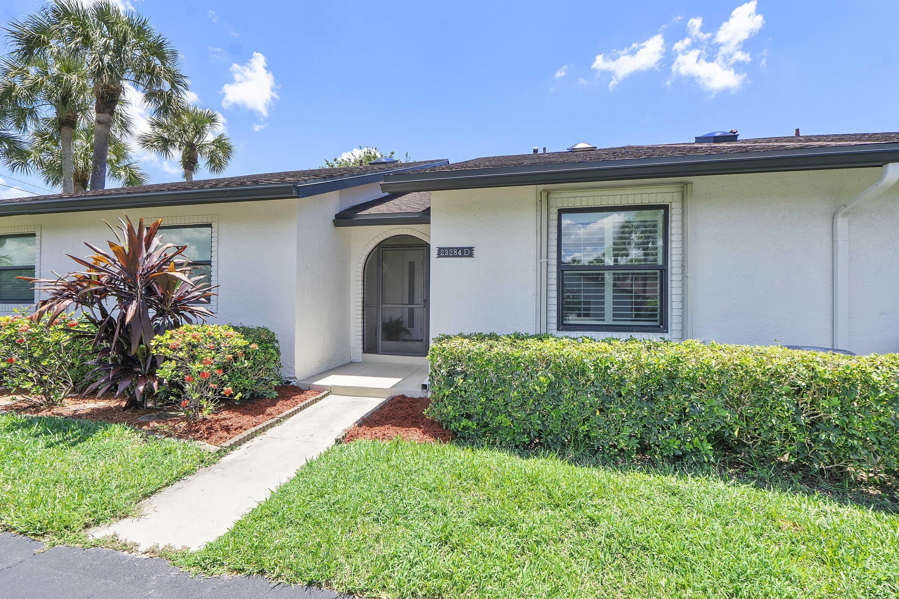 SANDALFOOT COVE SEC 10 - Residential