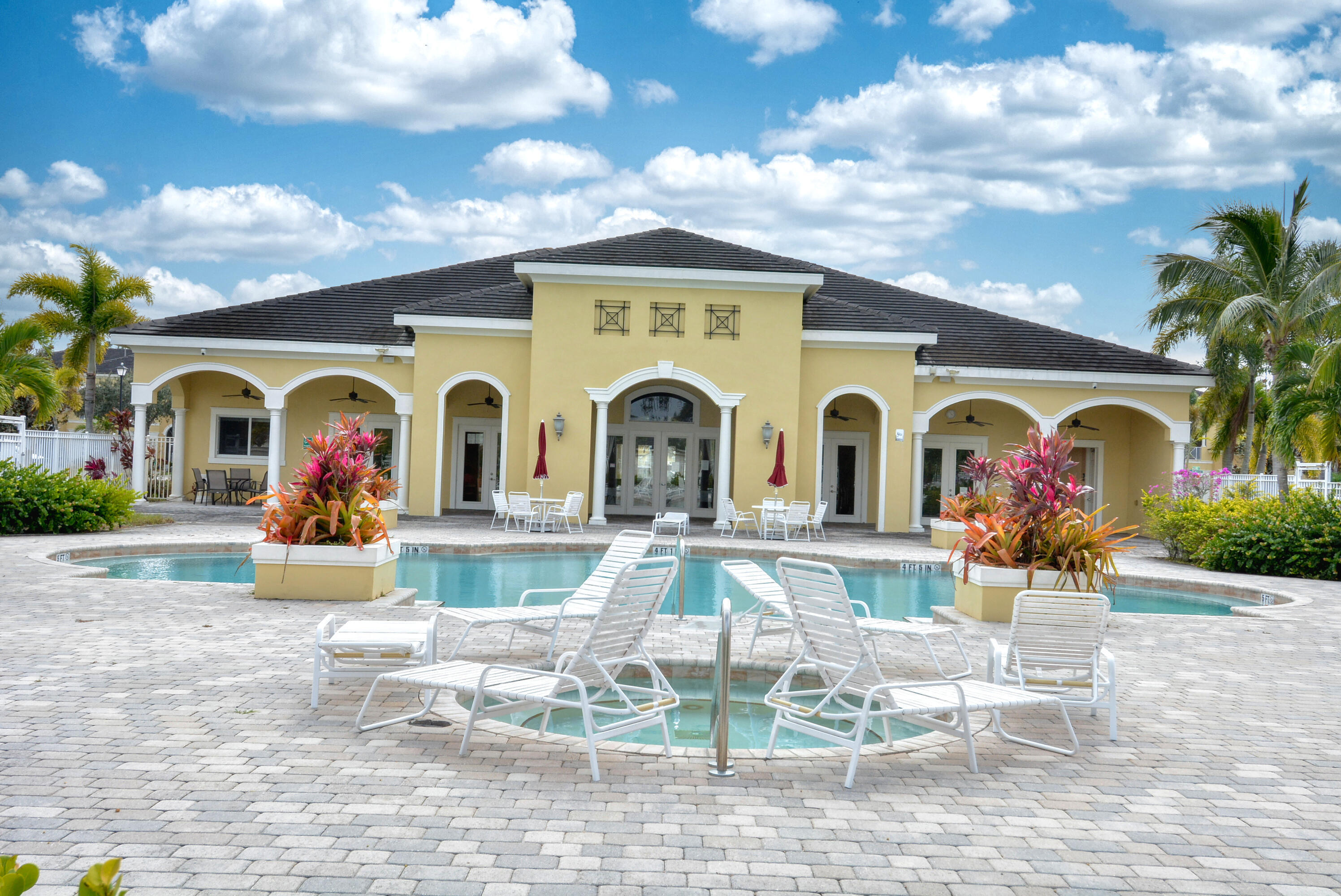 ST. ANDREWS TOWNHOMES - Residential