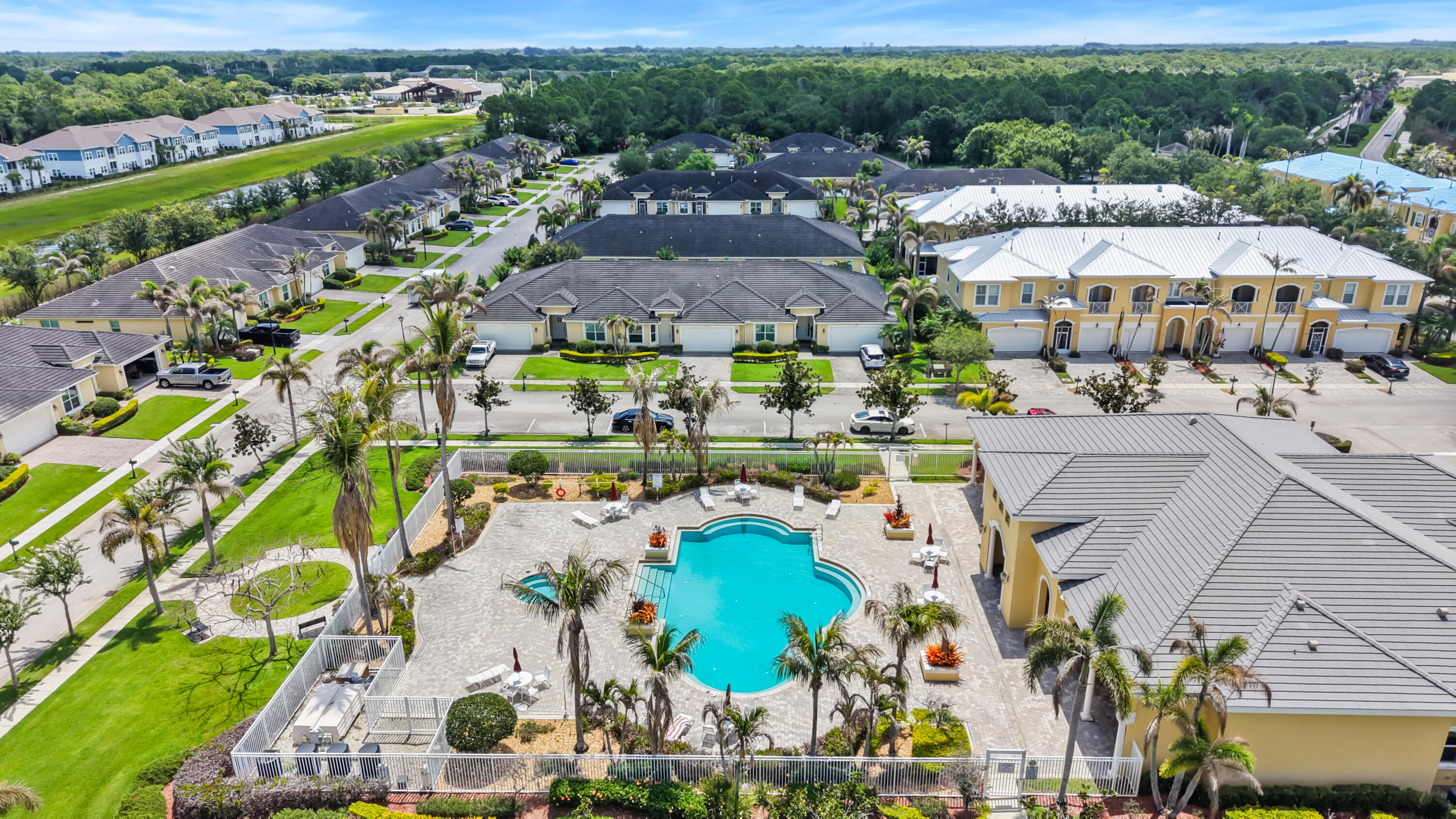 ST. ANDREWS TOWNHOMES - Residential