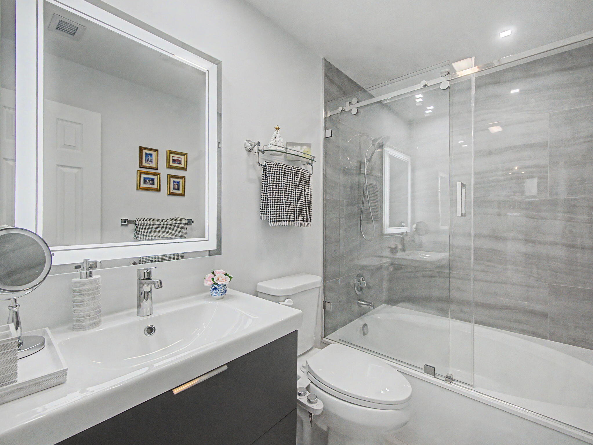 BOCA DELRAY I-III CONDO S FILED IN OR3857P483,4 - Residential