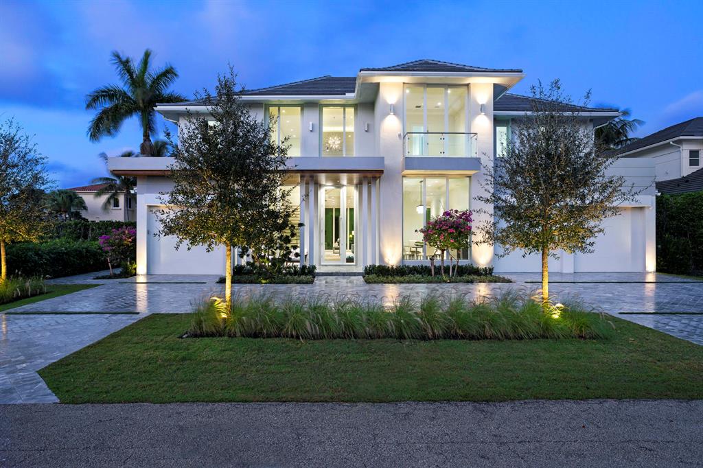 ROYAL PALM YACHT & COUNTRY CLUB - Residential