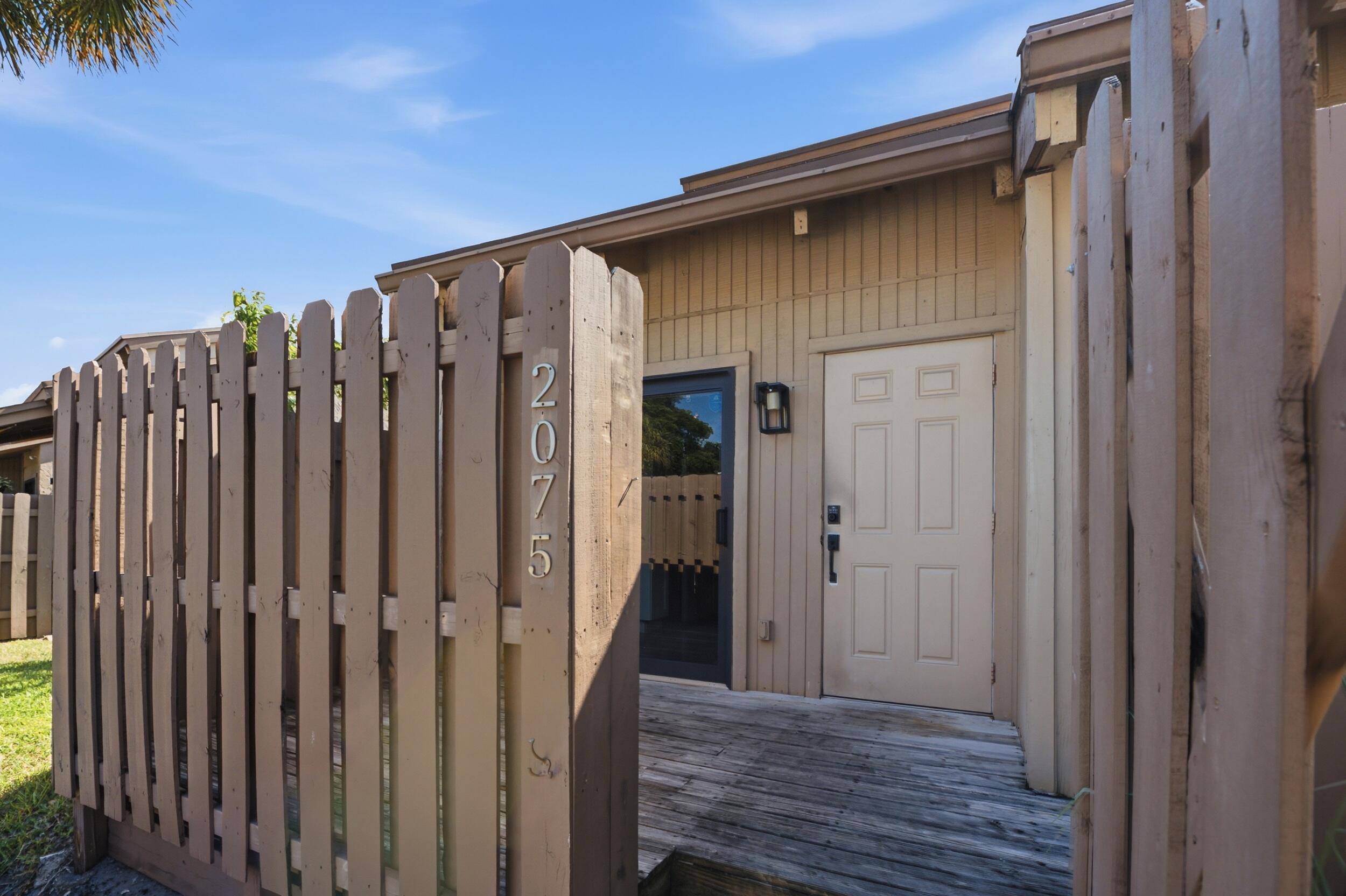 ARROWHEAD GOLF & TENNIS CLUB - Residential Lease