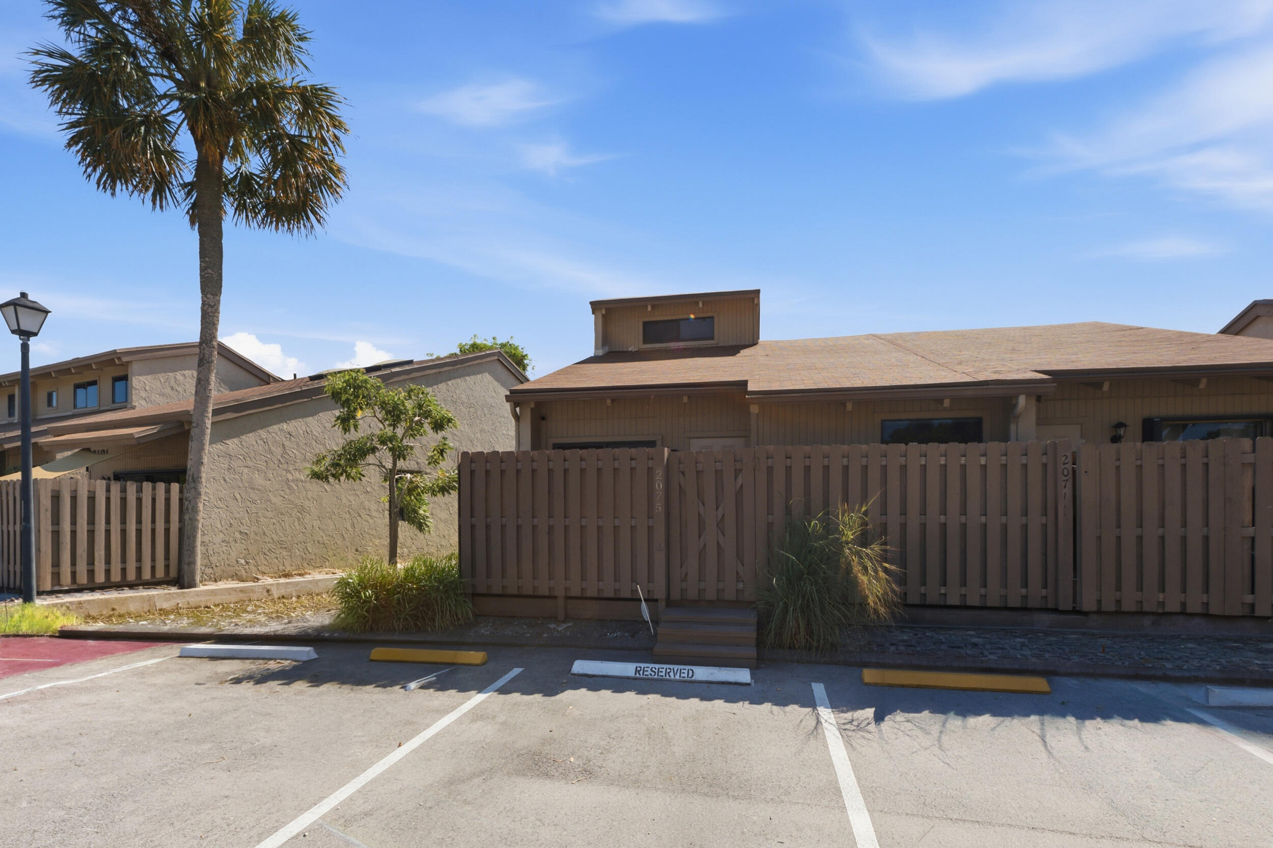 ARROWHEAD GOLF & TENNIS CLUB - Residential Lease