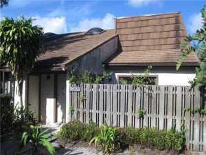 Large 2 bedroom 2 bath townhouse with private fenced yard and laminate flooring in living areas. Great location close to everything, available immediately.