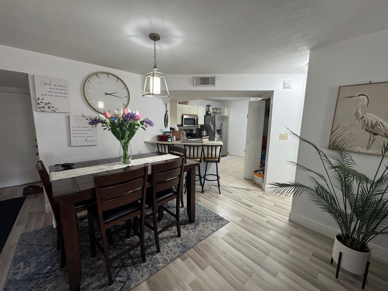 EDGEWATER CONDO - Residential Lease