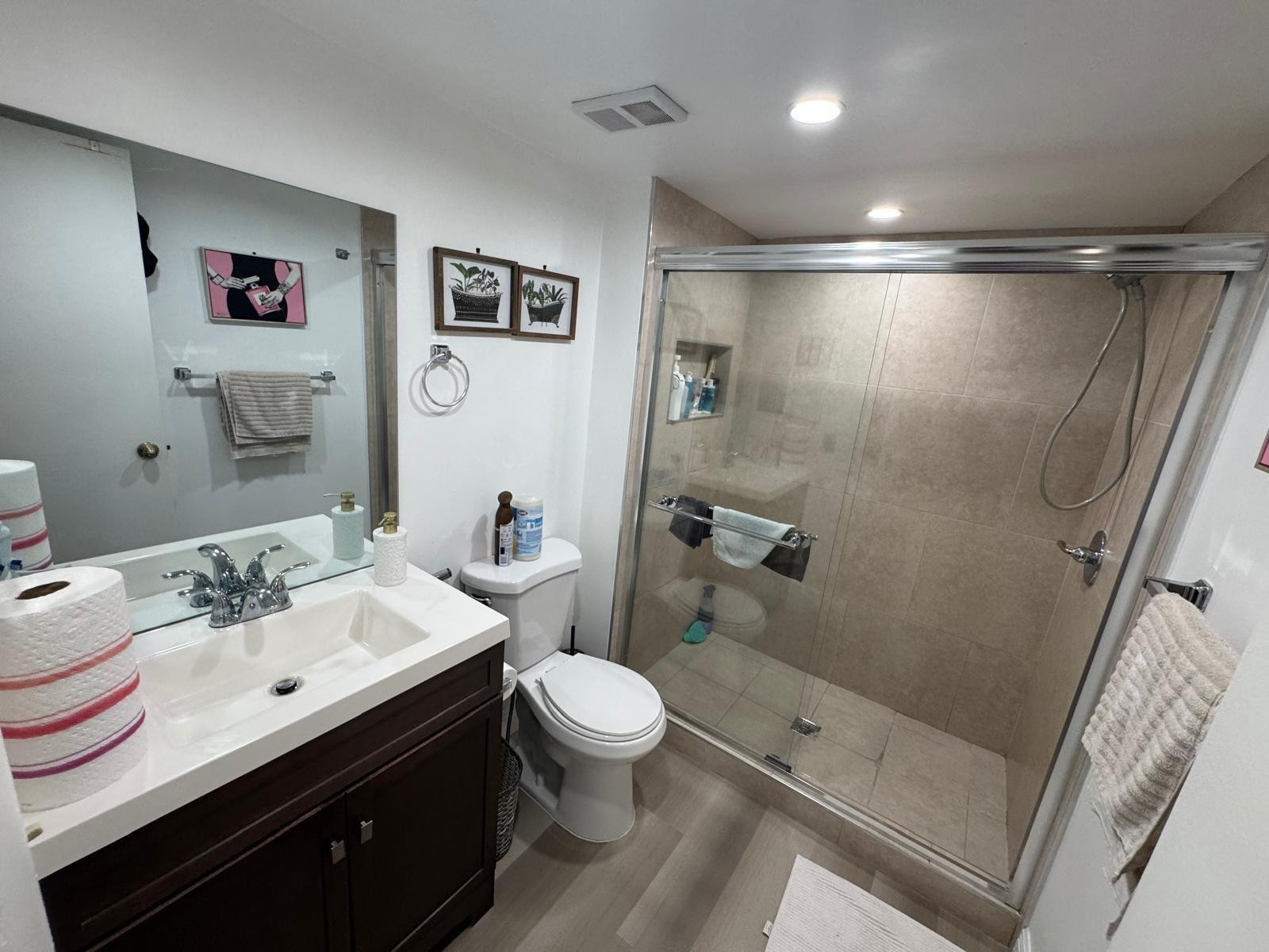 EDGEWATER CONDO - Residential Lease