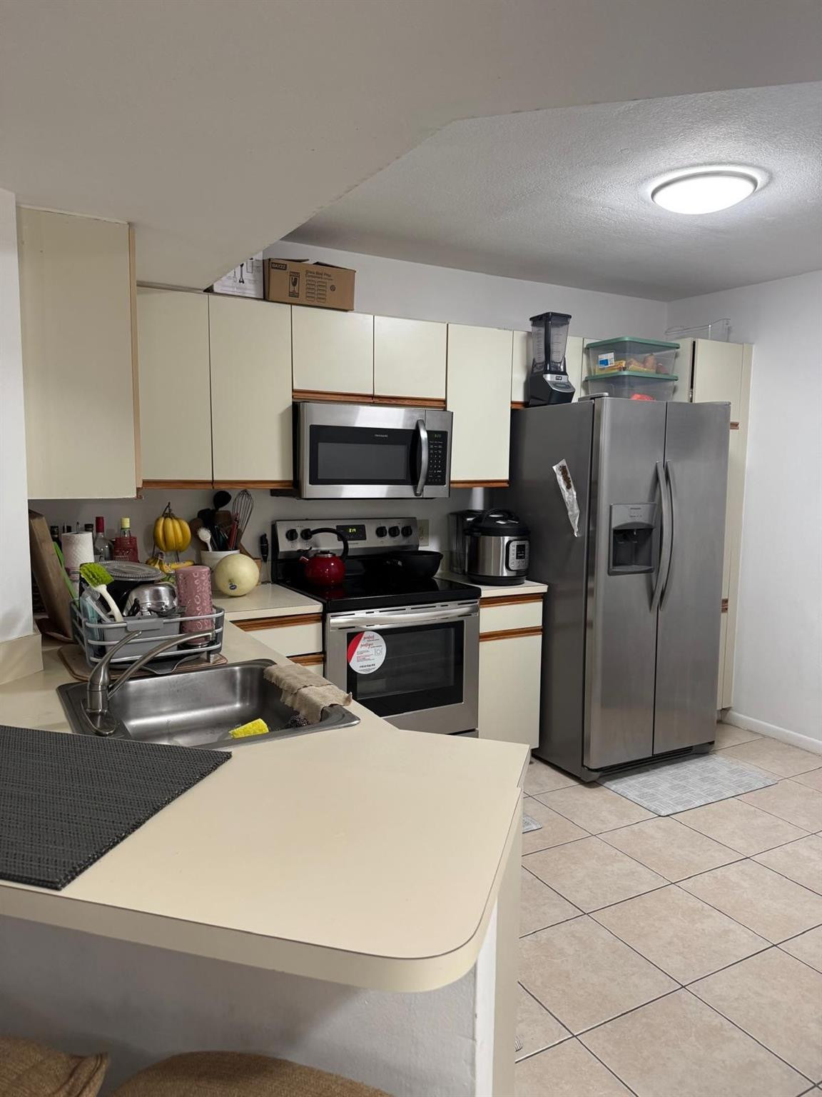 EDGEWATER CONDO - Residential Lease
