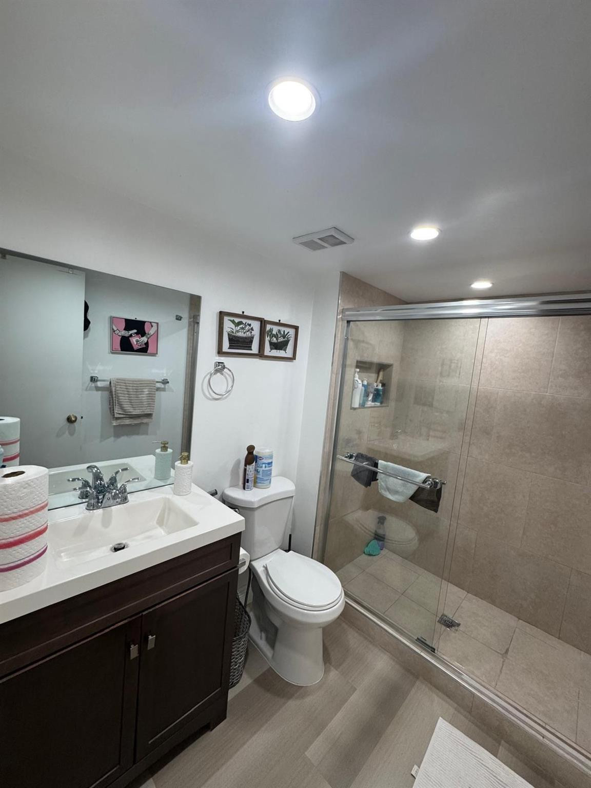EDGEWATER CONDO - Residential Lease
