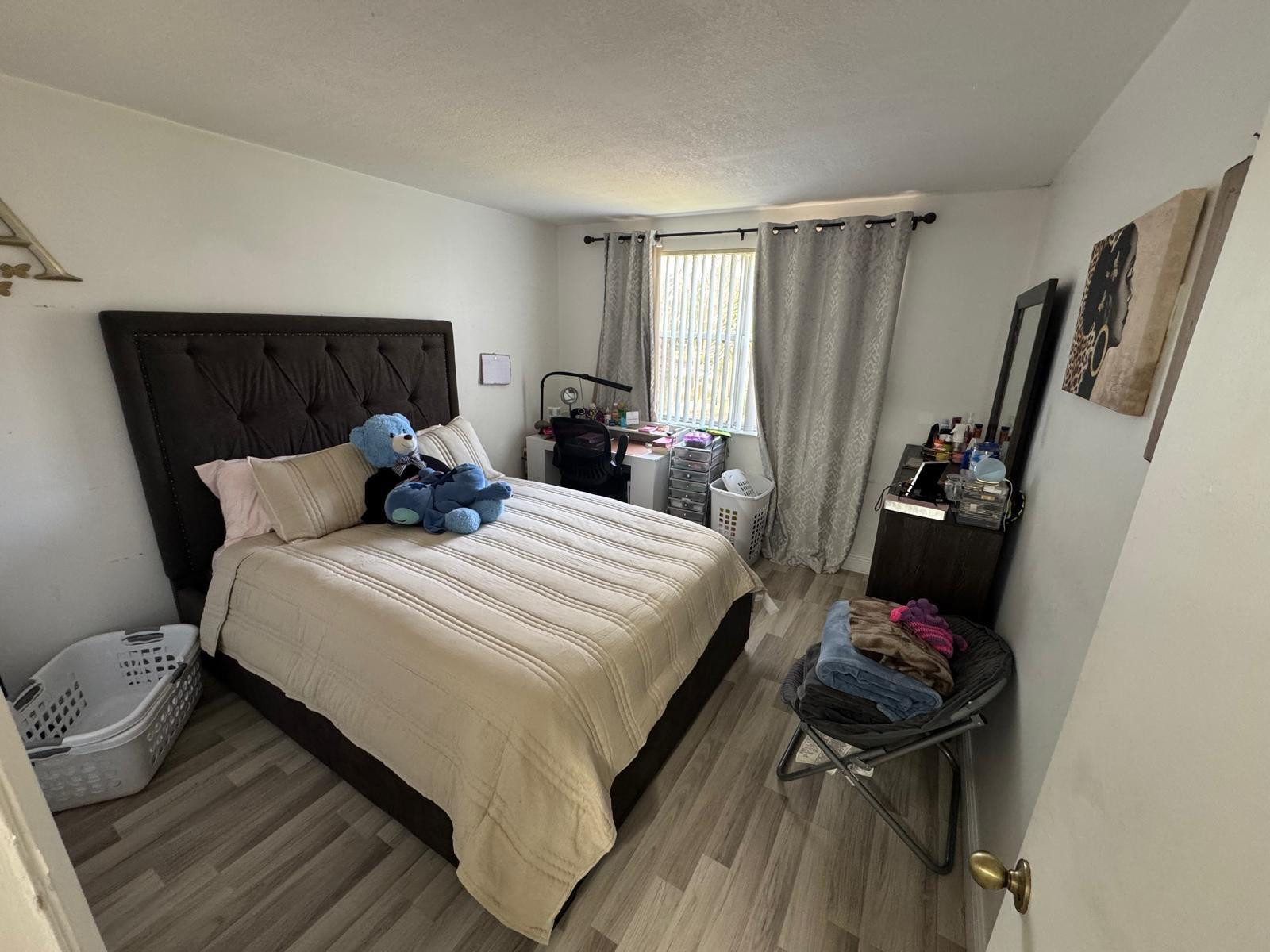 EDGEWATER CONDO - Residential Lease