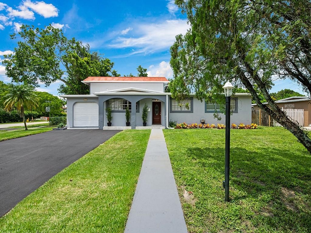 Plantation Sunrise Height - Residential