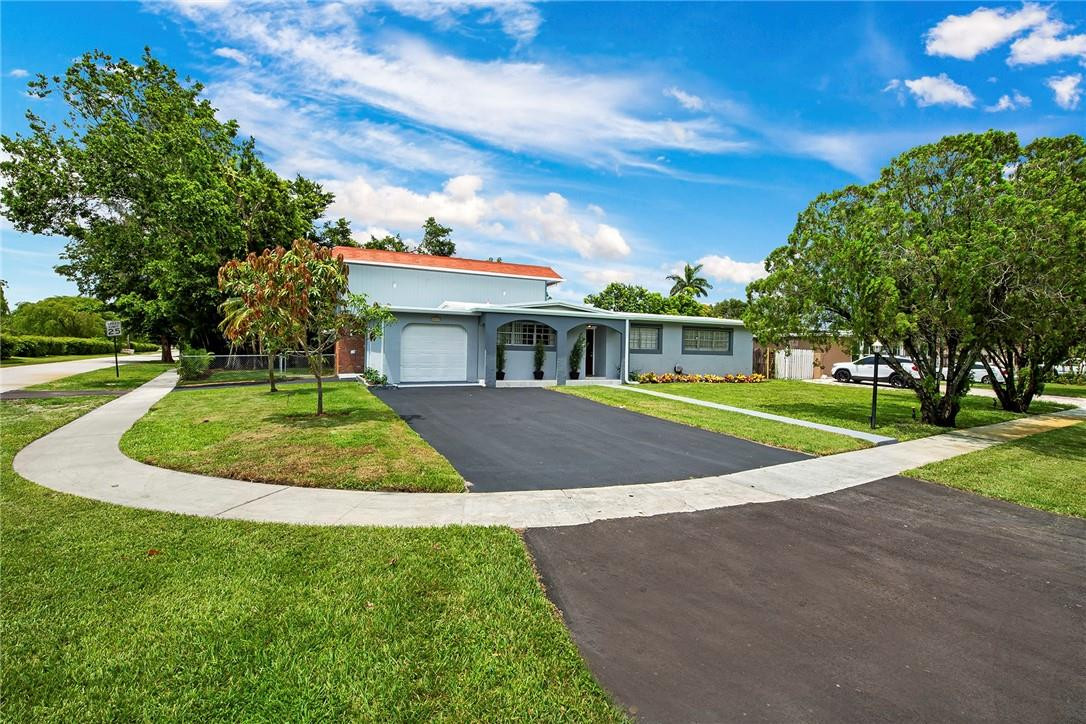 Plantation Sunrise Height - Residential