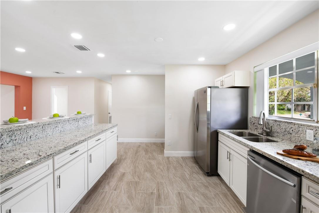 Plantation Sunrise Height - Residential