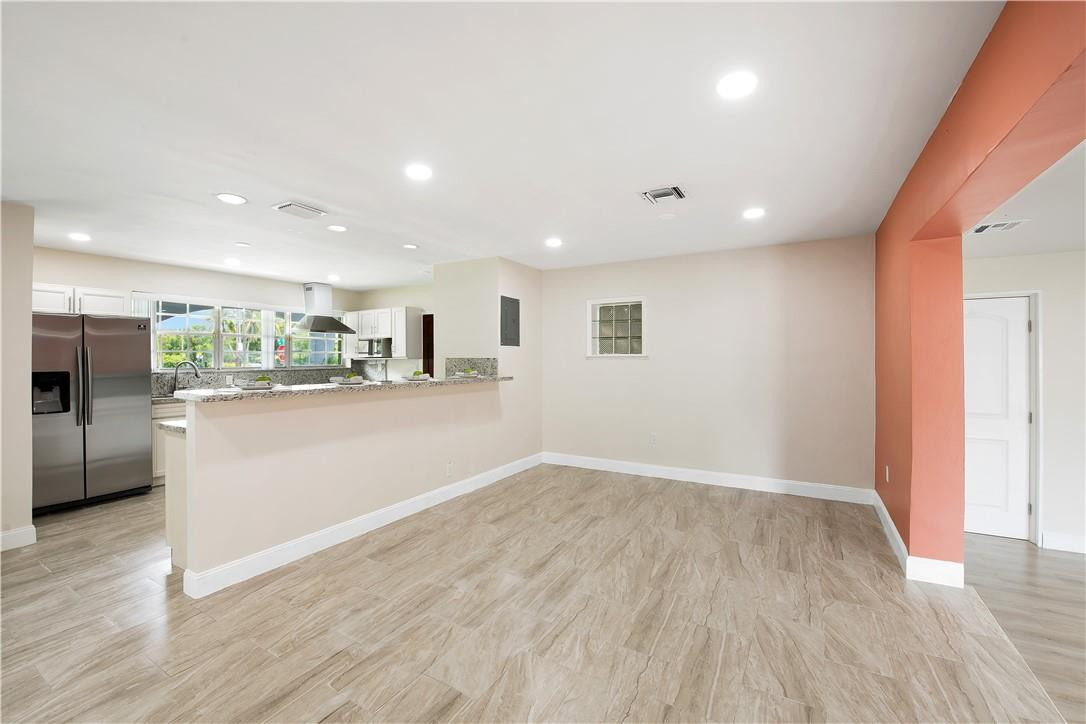 Plantation Sunrise Height - Residential