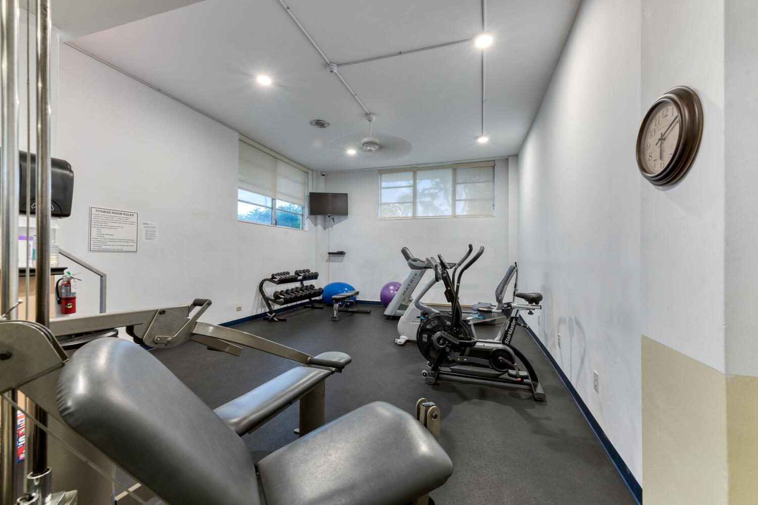 LA FONTANA APTS OF PALM BEACH INC - Residential