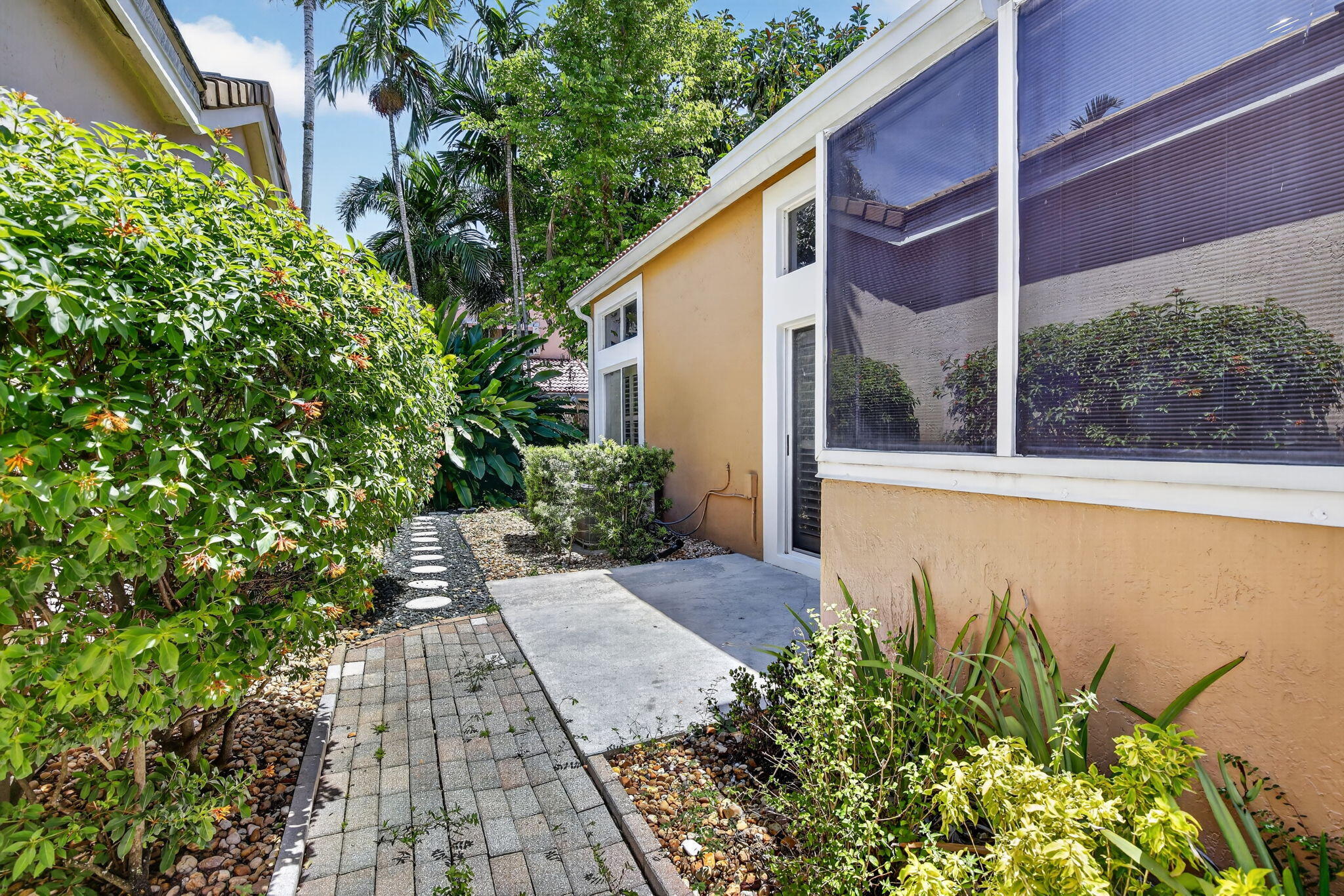 CENTRAL PARK LAKE - Residential