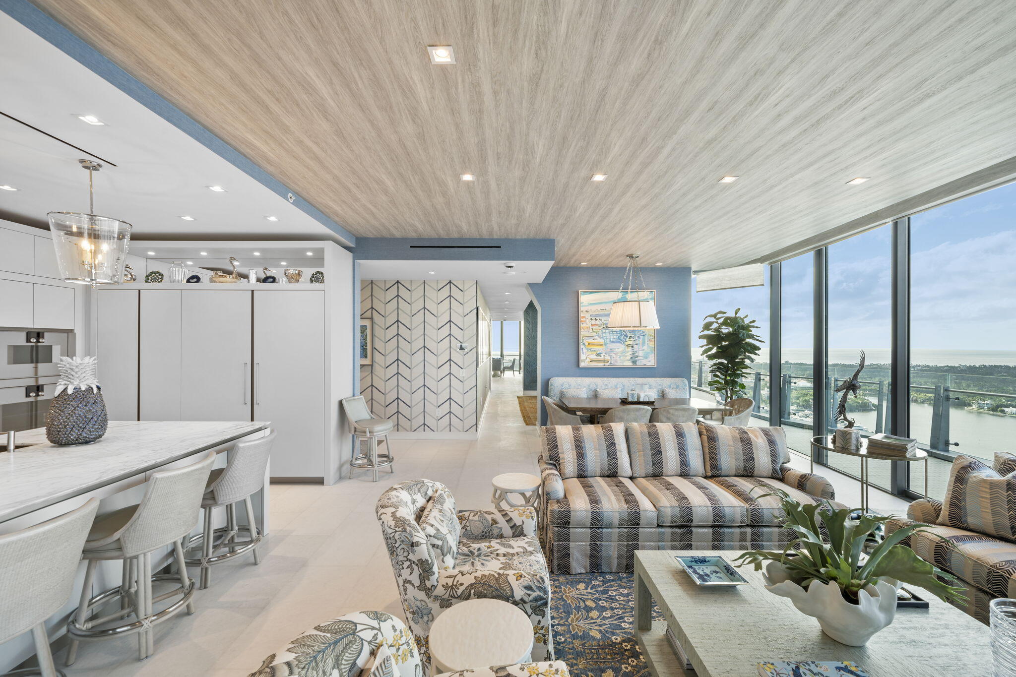 BRISTOL CONDO - Residential