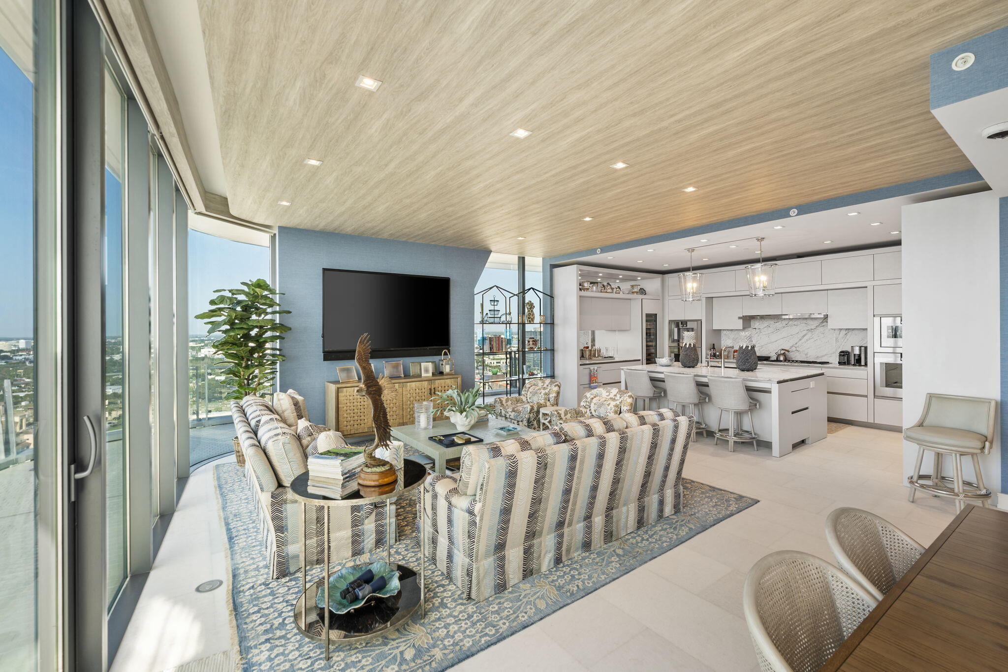 BRISTOL CONDO - Residential