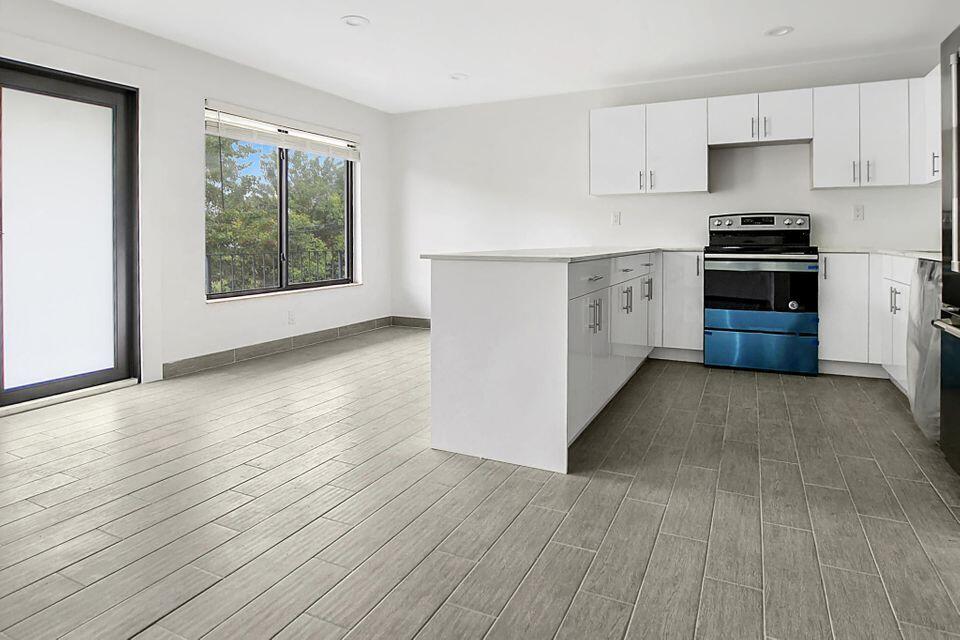 PALM BEACH SHORES - Residential Income