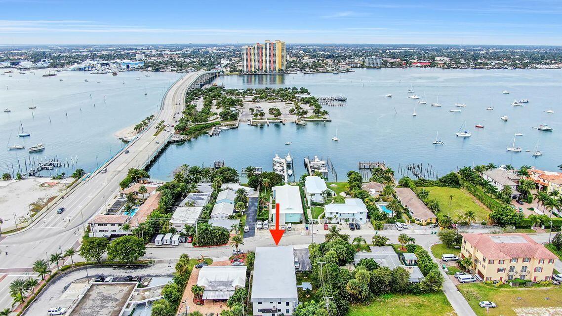 PALM BEACH SHORES - Residential Income