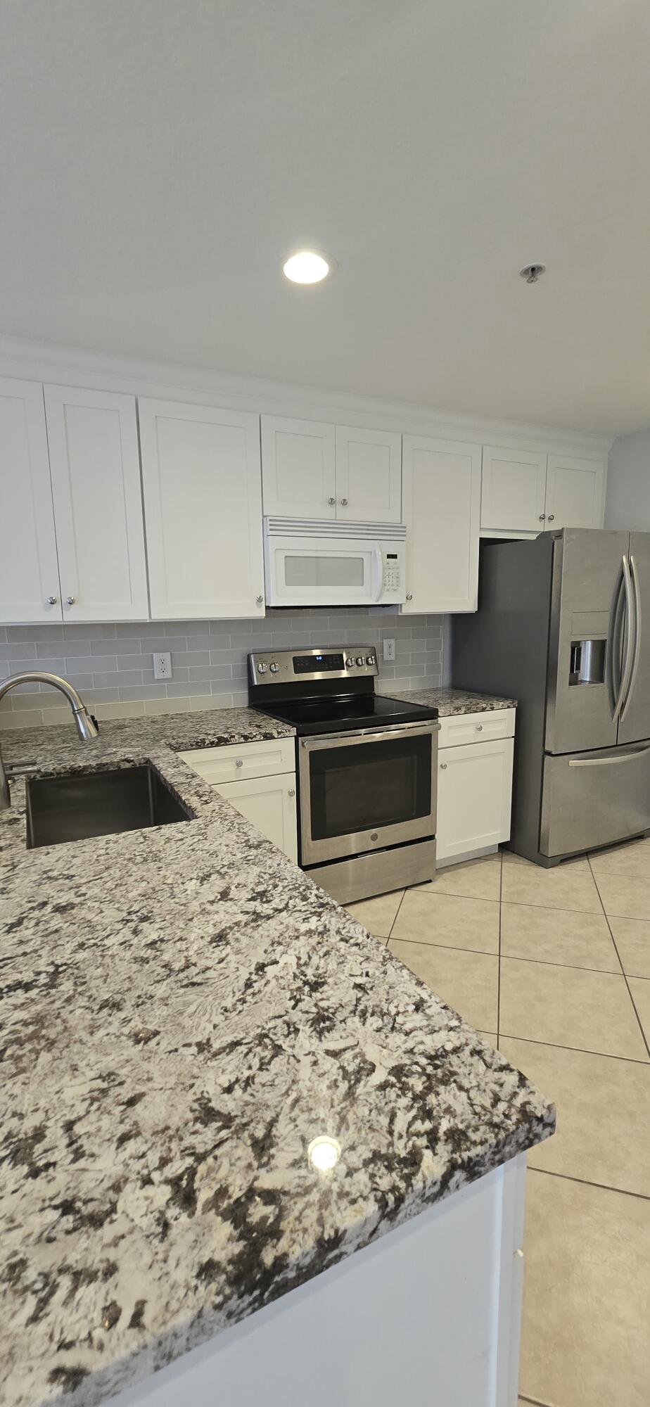 MARTINS CROSSING - Residential Lease