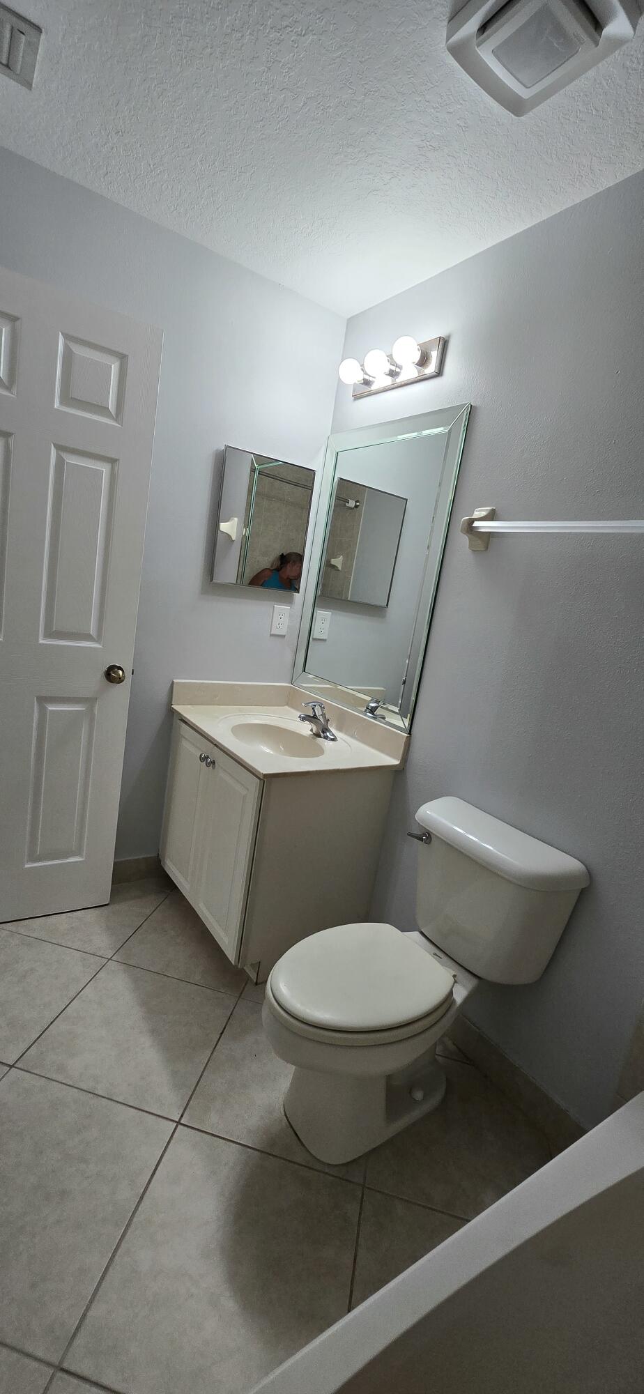 MARTINS CROSSING - Residential Lease
