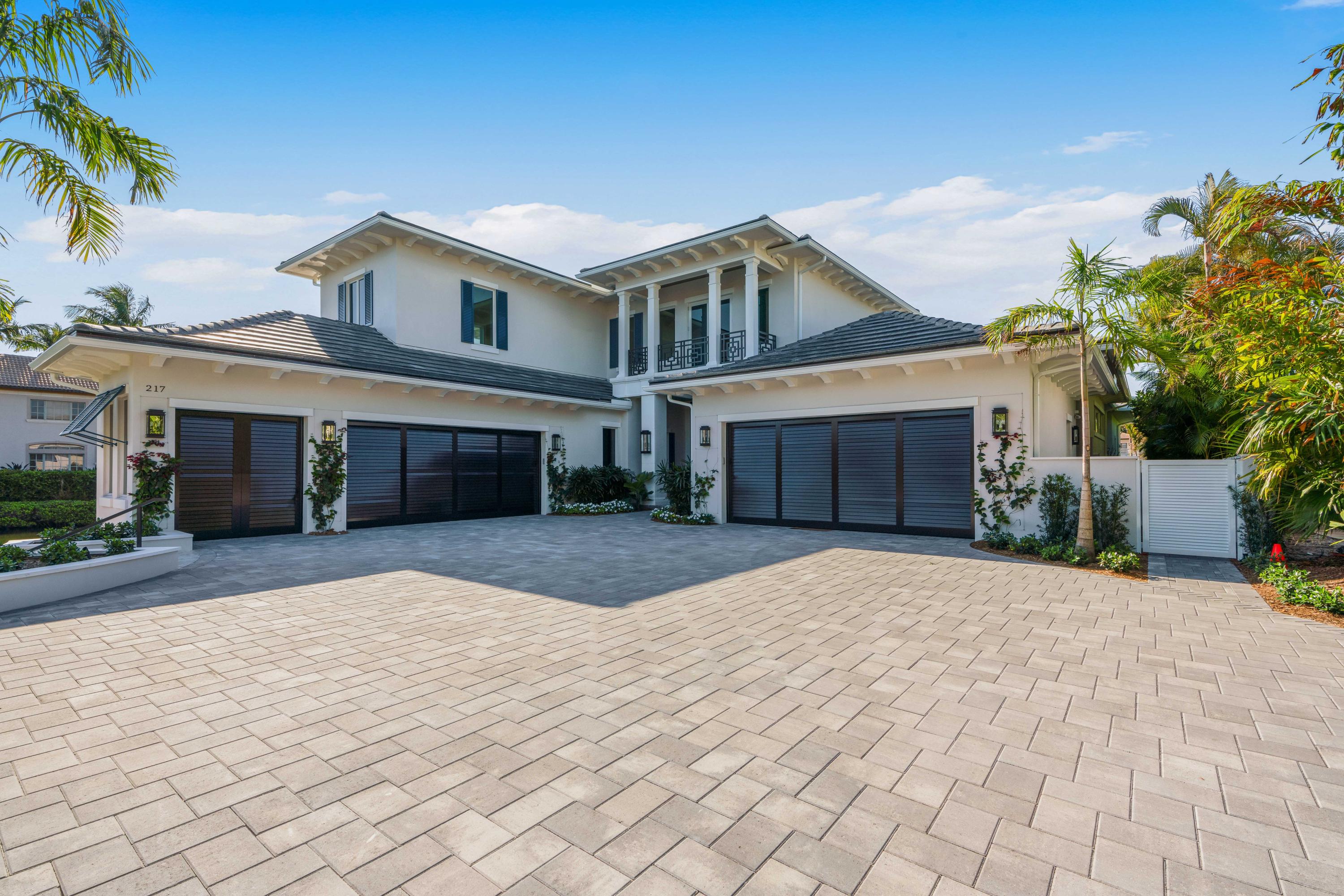 ADMIRALS COVE - Residential
